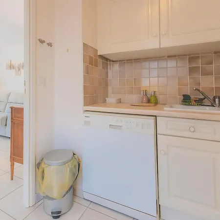 Lumineux Avec Terrasse & Piscine *