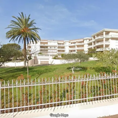 Lumineux Avec Terrasse & Piscine * Saint-Raphaël